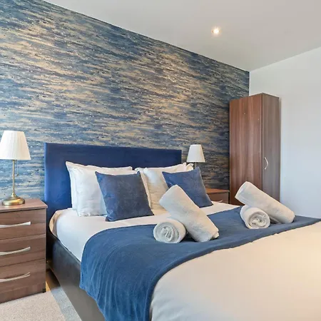 Spacious 2 Bedroom Apartment-City Centre - Free Parking- Sleeps 5 Birmingham Exterior photo