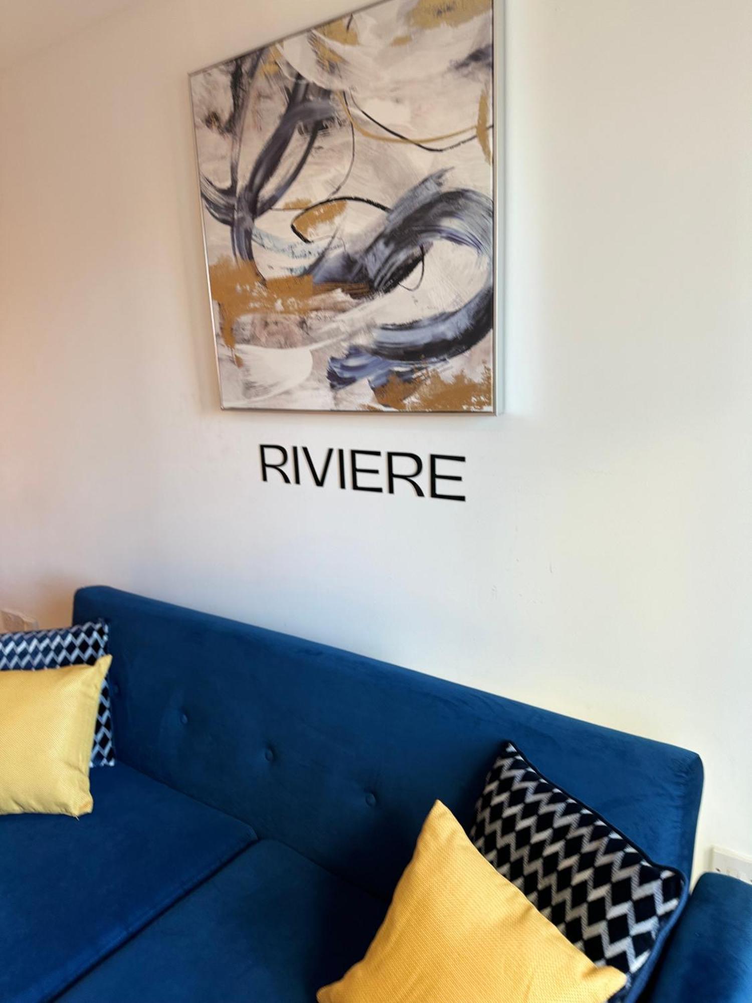 Spacious 2 Bedroom Apartment-city Centre - Free Parking- Sleeps 5 * Birmingham